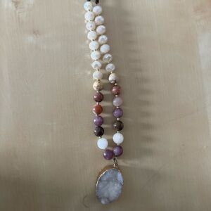 LONG CRYSTAL LEATHER NECKLACE